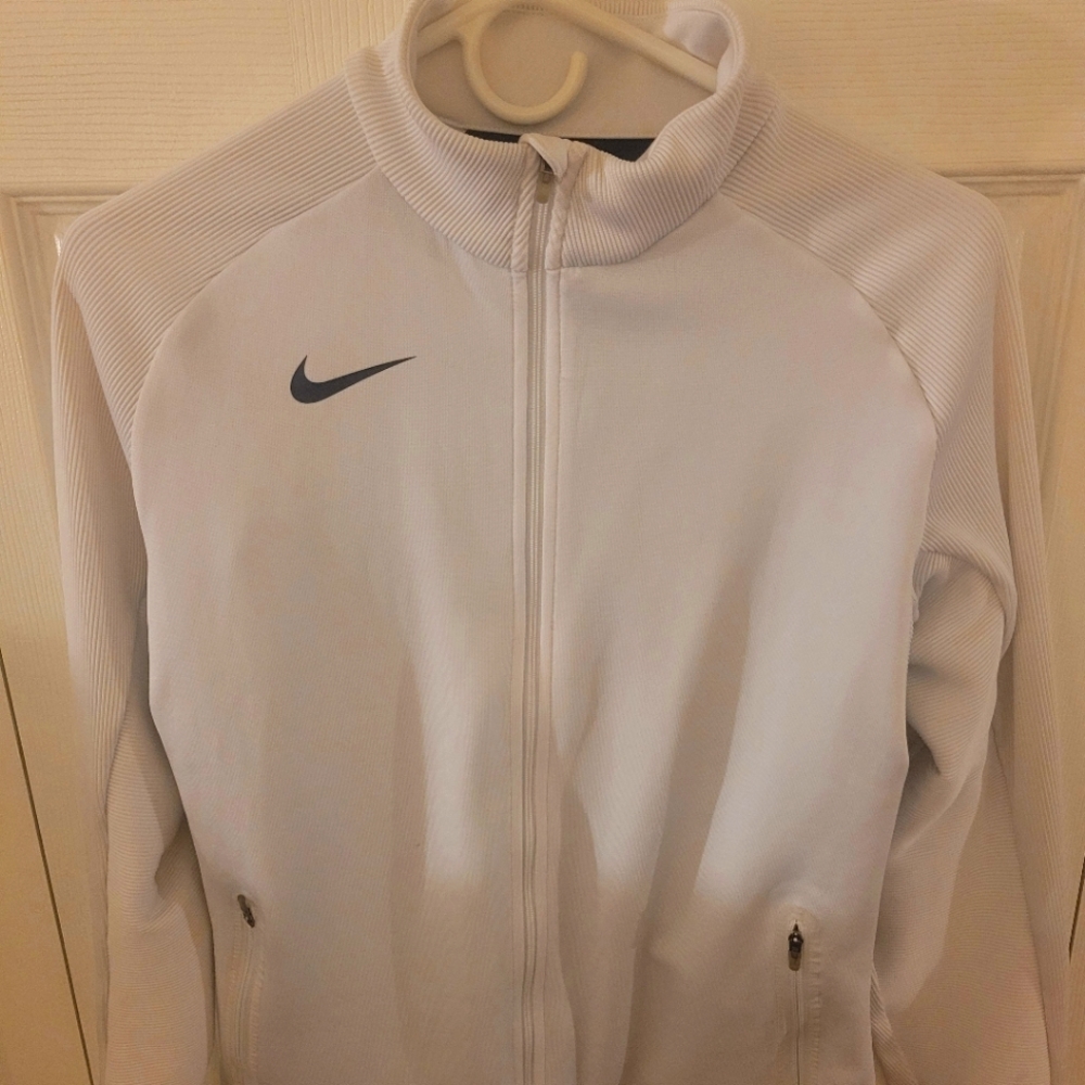 WHITE NIKE DRI-FIT JACKET
